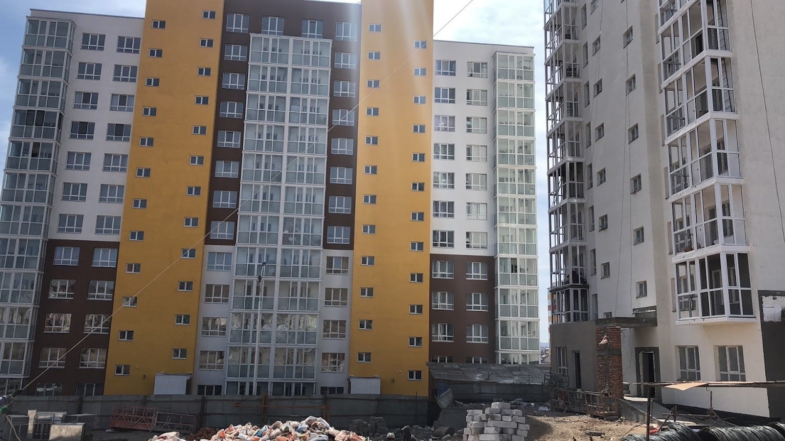 Барилгын цонх суурилуулалт